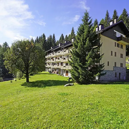 Penthouse Dolomiti Super Panoramic View Tovel Madonna di Campiglio